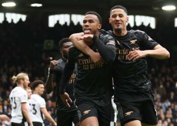 Arsenal Brush Aside Fulham To Boost Title Hopes