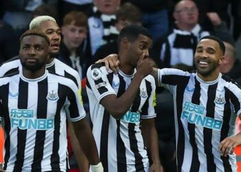 Howe Hails Newcastle Players For Dismantling Tottenham
