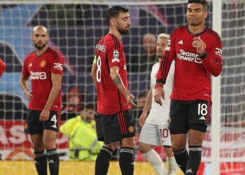 Manchester United has become a graveyard for players - Neville