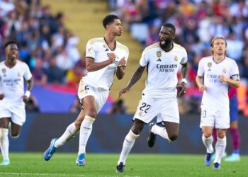 Bellingham scores for Real Madrid against Barcelona in 2023 El Classico