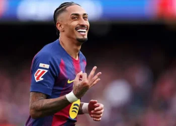 Raphinha Inspires Barcelona 5-2 Victory Over Sevilla