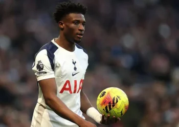 Tottenham winger Mohammed Kudus may require surgery after suffering a setback in his recovery from a thigh injury.